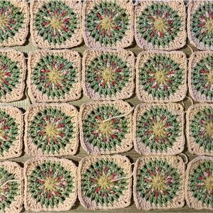 Lot of 20 4.5” SPRING MIX COLORS Crochet STARBURST GRANNY SQUARES Afghan DIY